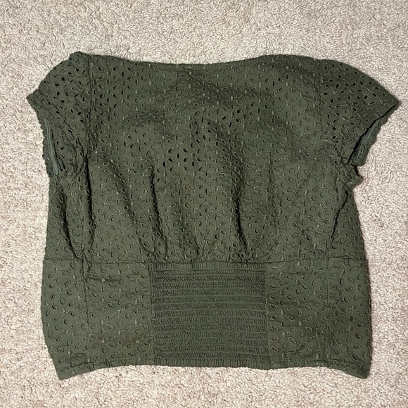 Hollister green crop top with buttons - Picture 4 of 6